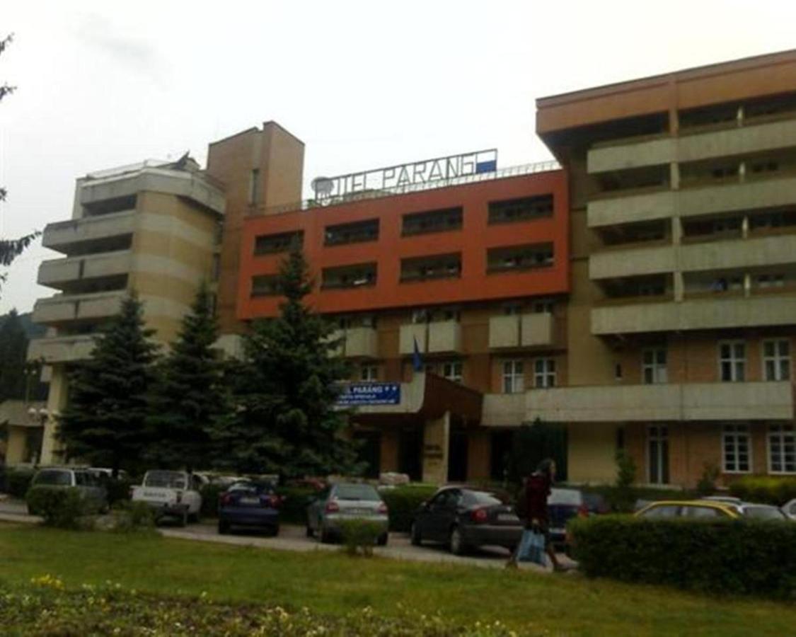 Hotel Parang Băile Olăneşti エクステリア 写真